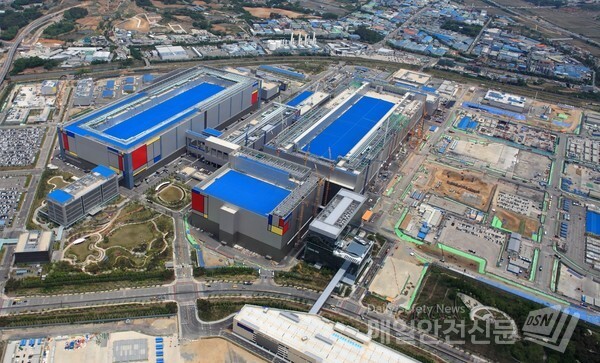 EUV 파운드리 생산라인이 구축되는 삼성전자 평택캠퍼스 전경.(삼성전자 제공)