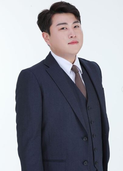 김호중의 군 입대 연기 논란에 대해 소속사 측이 공식 입장을 발표했다.(사진=김호중 SNS)