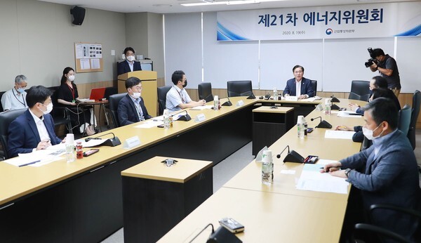 산업통상자원부가 19일 에너지위원회 심의를 거쳐 경남, 경북, 부산·울산, 충북 등 4개 지역을 '에너지산업 융복합단지'로 추가 지정했다. (사진=산업부 제공)