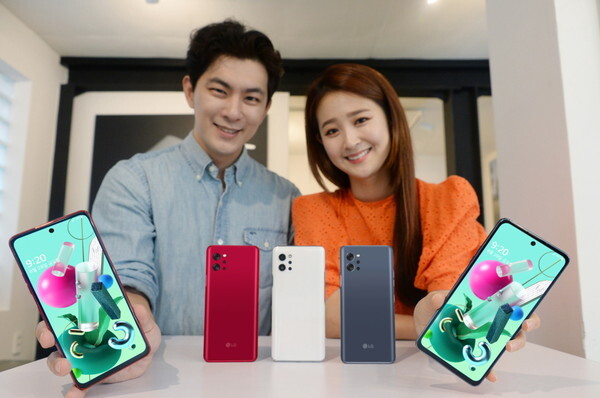 LG전자가 26일 출시하는  49만원대  5G 스파트폰 ‘LG Q92’. /LG전자