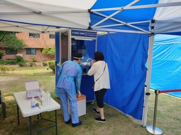 서울시 코로나19 신규 확진자 146명이 발생해 누적 3532명으로 증가했다.사진은 현장 이동검사반 운영 모습(서울시 제공)