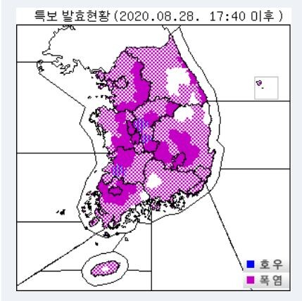 기상청은 이날 오후 5시 40분을 기해 호우주의보, 폭염경보, 폭염주의보를 발표했으며 즉시 발효됐다.(사진, 기상청 자료)