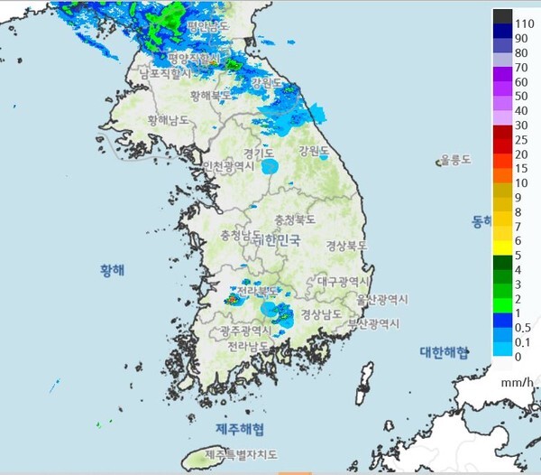 8일 11시 현재 강수량 레이더 영상(시진, 기상청 자료)