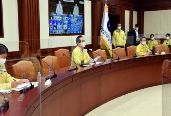 정세균 국무총리가 9일 열린 중대본 회의에서 개천절 대규모 집회에 대해 공권력을 행사할 것이라고 경고했다.(사진=국무총리실 제공)