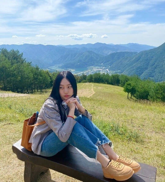 황신혜 딸 이진이게 대한 관심이 뜨겁다 (사진, 이진이 인스타그램)