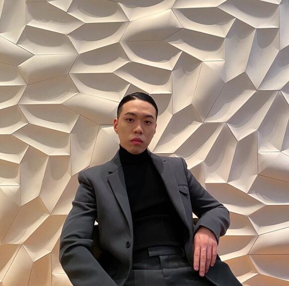  '쇼미더머니9'에서 프로듀서로 출연하는 비와이 (사진, 비와이 인스타그램 캡처)