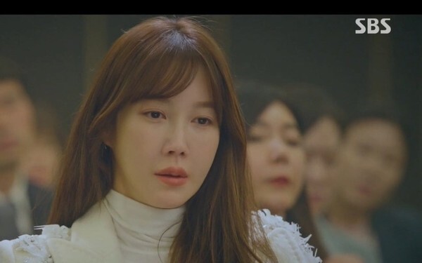 '펜트하우스'에 출연중인 이지아가 화제다 (사진, SBS '펜트하우스' 캡처)