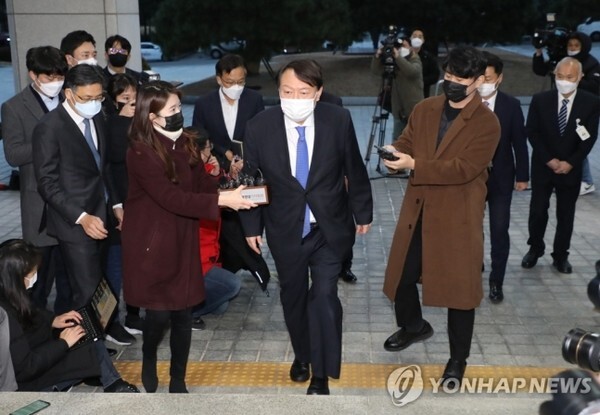 업무 복귀하는 윤석열 검찰총장 (사진=연합뉴스)