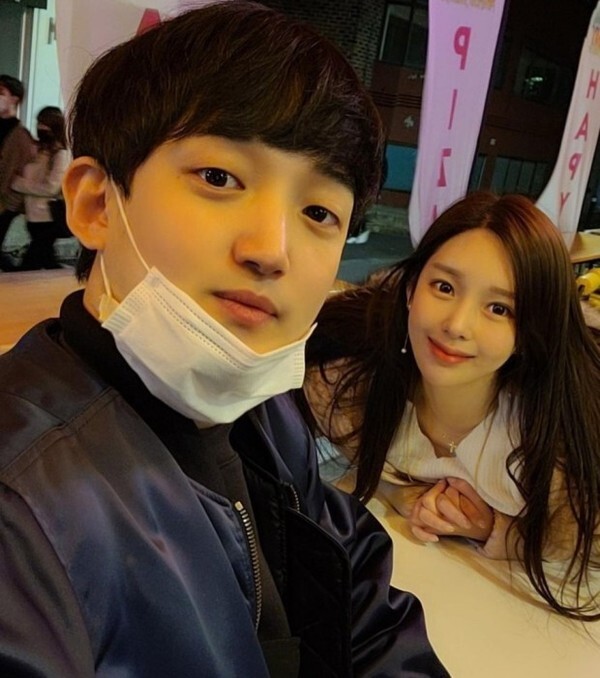 전선욱♥ 야옹이 작가가 화제다 (사진, 야옹이 인스타그램 캡처)