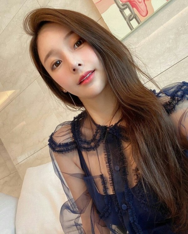 전선욱♥ 야옹이 작가가 화제다 (사진, 야옹이 인스타그램 캡처)