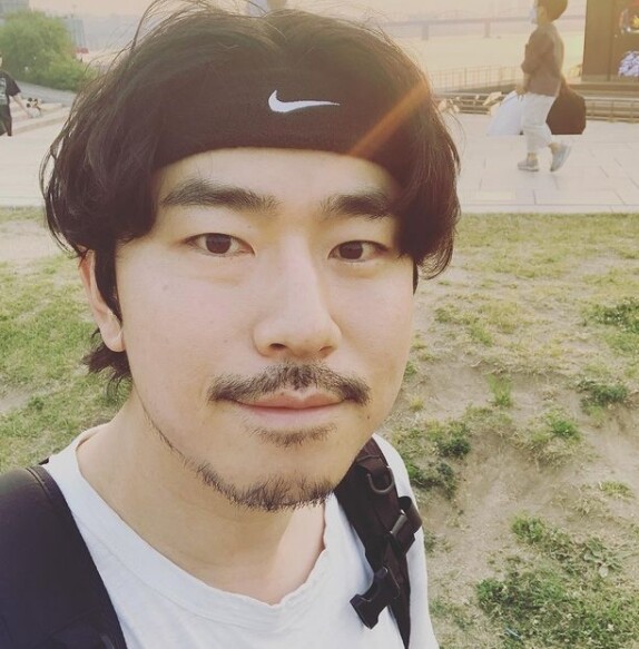 이시언이 '나혼자 산다' 하차 소식을 알리면서 서지승에 대한 관심도 커지고 있다 (사진, 이시언 인스타그램 캡처)