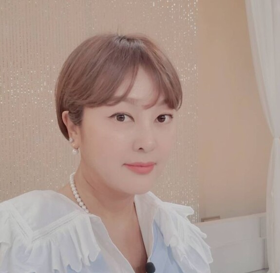 이승연이 갑성샘저하증 때문에 다이어트를 한다고 전했다 (사진, 이승연 인스타그램 캡처)