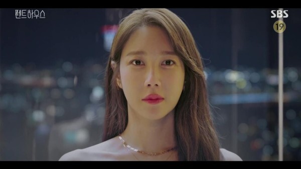 '펜트하우스' 이지아가 화제다 (사진, SBS '펜트하우스' 캡처)