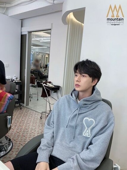 '꼰대인턴' 박해진이 대상을 수상했다 (사진, 박해진 인스타그램 캡처)