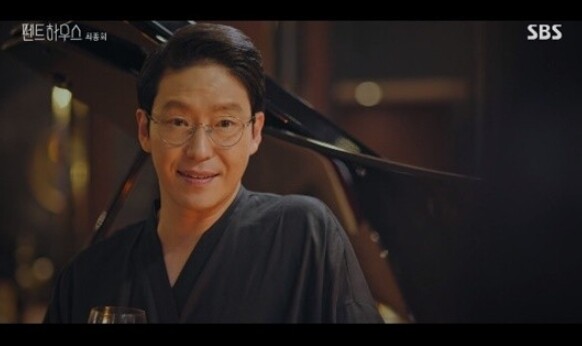 '펜트하우스'가 충격적인 종영을 선보이면서 시즌2에 대한 기대감이 커지고 있다 (사진, SBS '펜트하우스' 캡처)