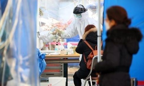 코로나19 검사 모습(사진=연합뉴스 제공)