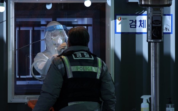 경찰청에 따르면 코로나19 확진 경찰관은 총 132명이다.(사진=연합뉴스 제공)