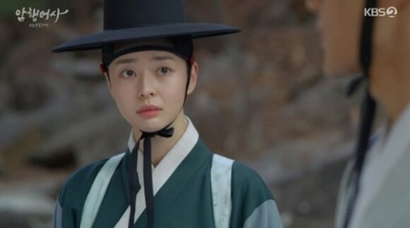 '암행어사' 이이경과 김명수가 여장을, 권나라가 남장을 해 화제다 (사진, KBS2TV ‘암행어사-조선비밀수사단’ 캡처)
