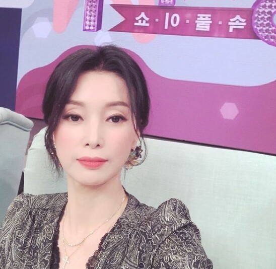 배우 김성희가 화제다 (사진, 김성희 인스타그램 캡처)