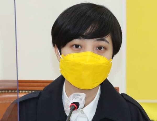 류 의원이 결연한 표정을 짓고 있다. (사진=연합뉴스 제공)