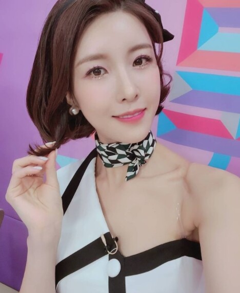 가수 진달래가 학폭 사실을 인정했다 (사진, 진달래 인스타그램 캡처)