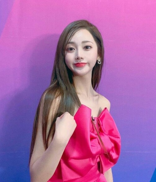 홍지윤이 화제다 (사진, 홍지윤 인스타그램 캡처)