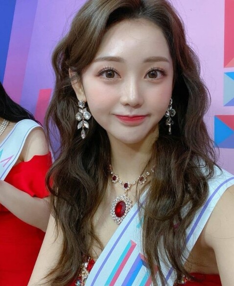 홍지윤이 화제다 (사진, 홍지윤 인스타그램 캡처)