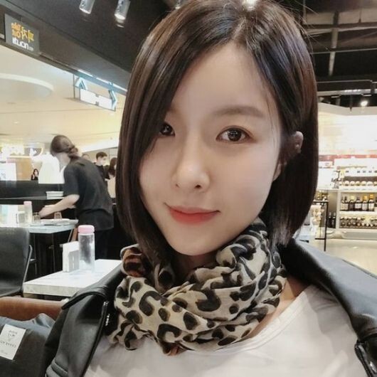 진달래 학교폭력이 화제다 (사진, 진달래 인스타그램 캡처)