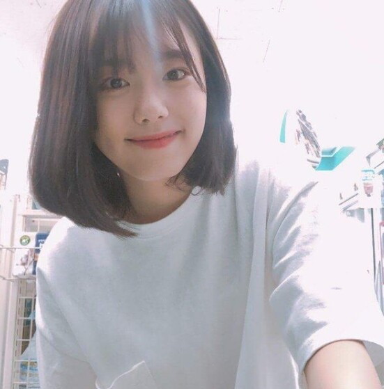 김소혜 소속사가 학폭 논란에 대해 부인했다 (사진, 김소혜 인스타그램 캡처)