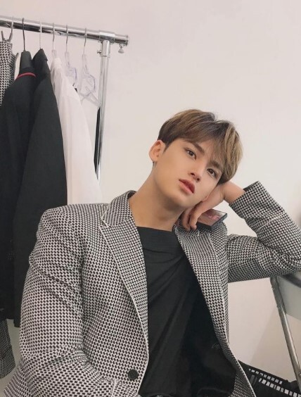 세븐틴 민규가 확폭 사실을 부인했다(사진, 세븐틴 민규 인스타그램 캡처 )