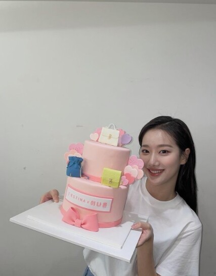 고영욱 발언과 학폭 논란에 휩싸인 에이프릴 나은(사진, 이나은 인스타그램 캡처)