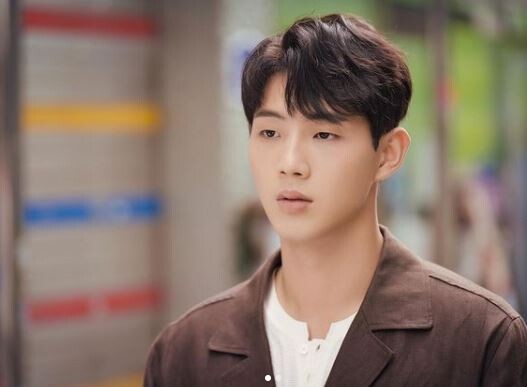 지수가 학폭, 성폭행 논란에 휩싸였다.(사진=지수 인스타그램 캡처)