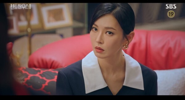 주석경 말에 놀라는 천서진(사진, SBS '펜트하우스 시즌2' 캡처)