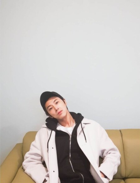 유노윤호가 방역지침을 어긴 것에 대한 사과문을 올렸다 (사진, 유노윤호 인스타그램 캡처)