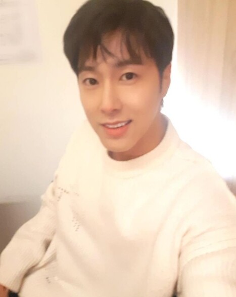 유노윤호가 몸싸움과 도주 의혹에 휩싸였다 (사진, 유노윤호 인스타그램 캡처)