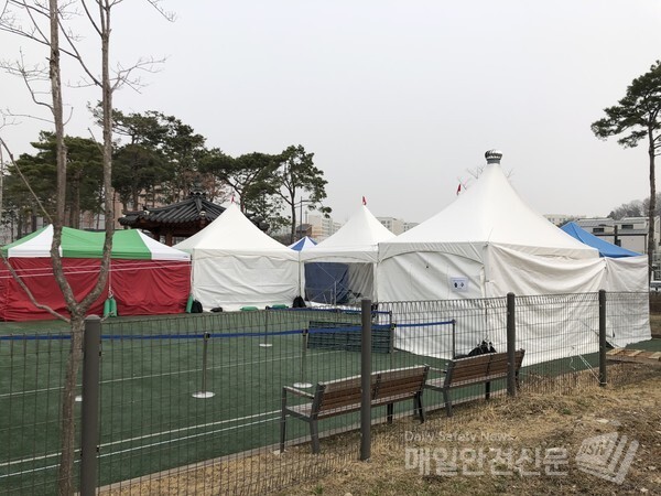 서울 강남 세곡 방죽공원 임시선별검사소(사진, 김혜연 기자)