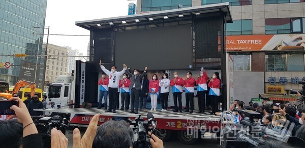 안철수 후보가 25일 오세훈 후보 선거유세활동에 참석했다.(사진=김혜연 기자)