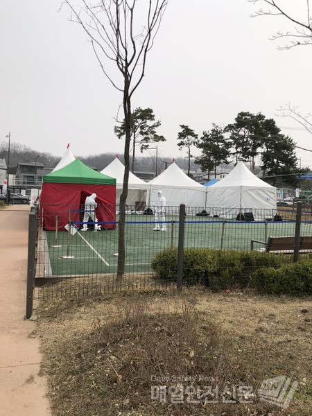 서울 강남 세곡방죽공원 임시선별검사소[사진 김혜연 기자)