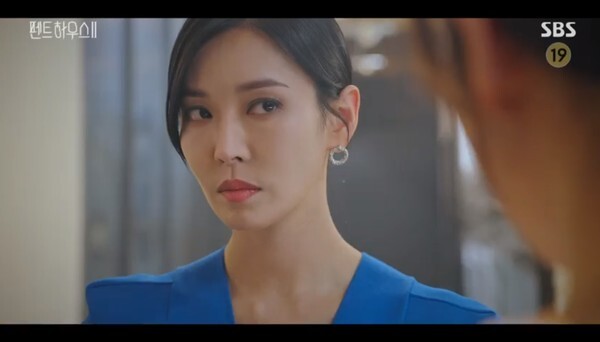 심수련이 살아 있는 것을 알게 된 천서진  (사진, SBS '펜트하우스' 캡처)