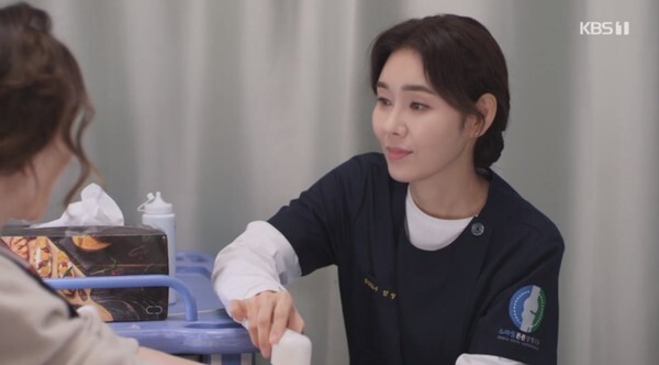 강모란을 떠보는 인영혜(사진, KBS1TV '속아도 꿈결' 캡처)