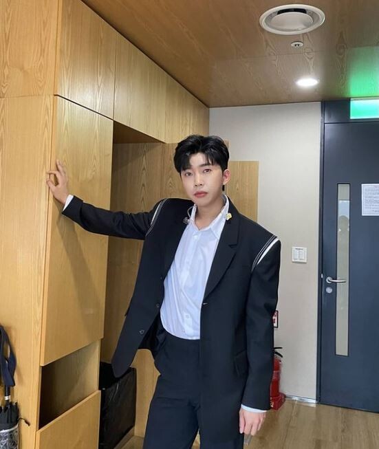 임영웅이 아이돌차트 평점랭킹 1위에 올랐다.(사진=임영웅 인스타그램 캡처)