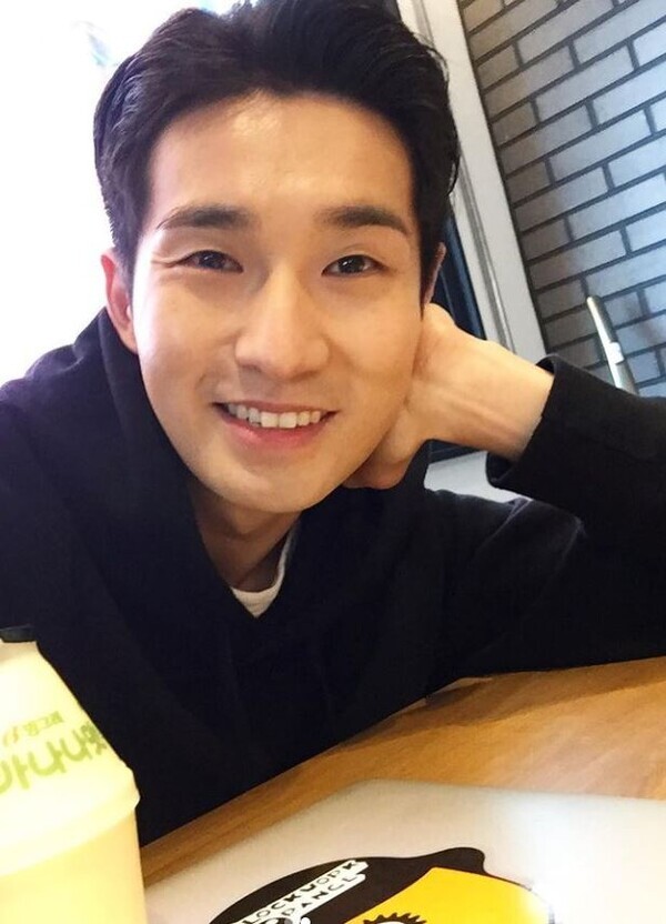 결혼 소식을 알린 류덕환 (사진, 류덕환 인스타그램 캡처)