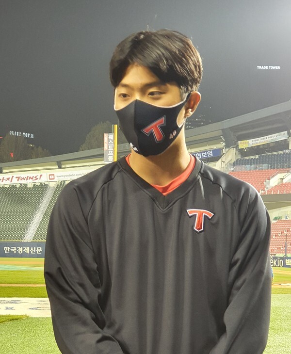 인터뷰하는 KIA 이의리/연합뉴스