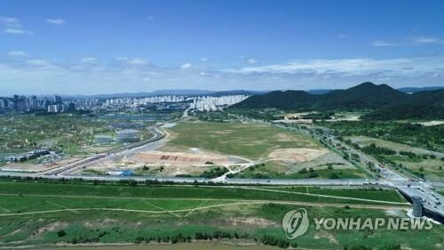 세종시 관련주로 묶인 영보화학,대주산업 등도 상세를 보여...(사진=연합제공)