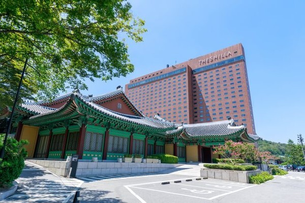 호텔신라는 면세점 부문이 회복되기 시작하면서 9만원대에 안착했다.(사진=호텔신라 제공)