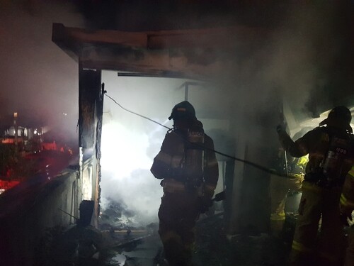 불이 난 정읍 단독주택/전북도 소방본부 제공·연합뉴스