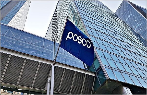 포스코(POSCO)가 쌍끌이 매수세 유입으로 5% 이상 뛰며 지수를 견인했다.(사진=포스코 제공)