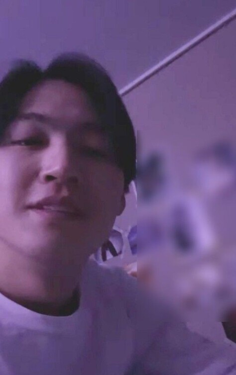 외설 논란에 휩싸인 JB (사진, 제이비 인스타그램 라이브 방송 캡처)