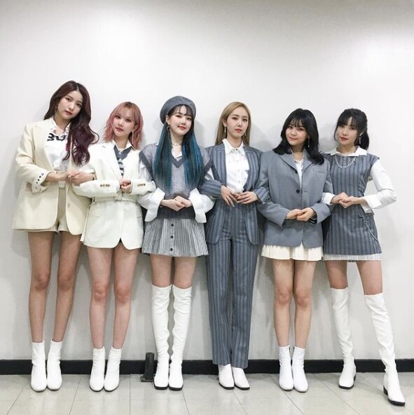 갑작스럽게 해체 소식을 알린 여자친구 (사진, 여자친구 공식 인스타그램 캡처)