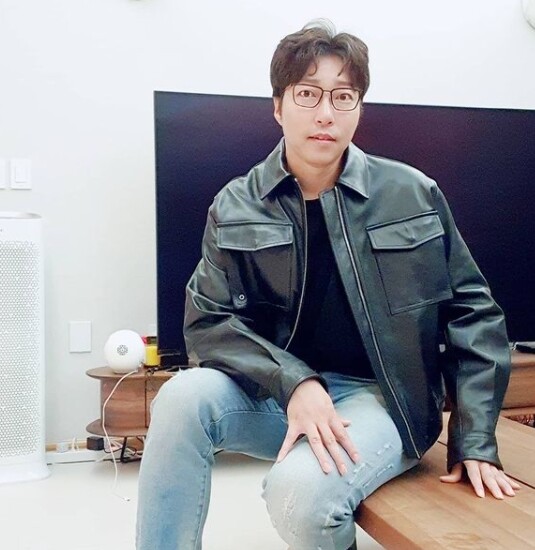 갑질논란에 휩싸인 유튜버 대도서관 (사진, 대도서관 인스타그램 캡처)